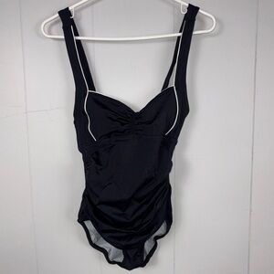 Speedo Black One Piece Swimsuit 6 Summer Vacation Beach Outdoor Activewear